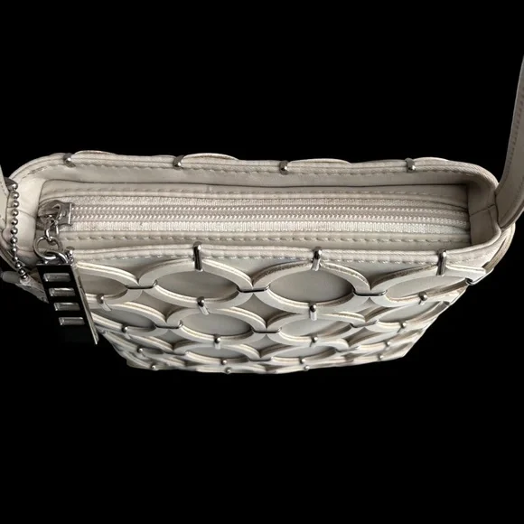 Sabina New York Leather Rings Shoulder Bag - Picture 12 of 13